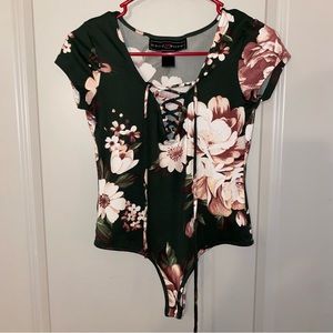 Floral bodysuit - size small